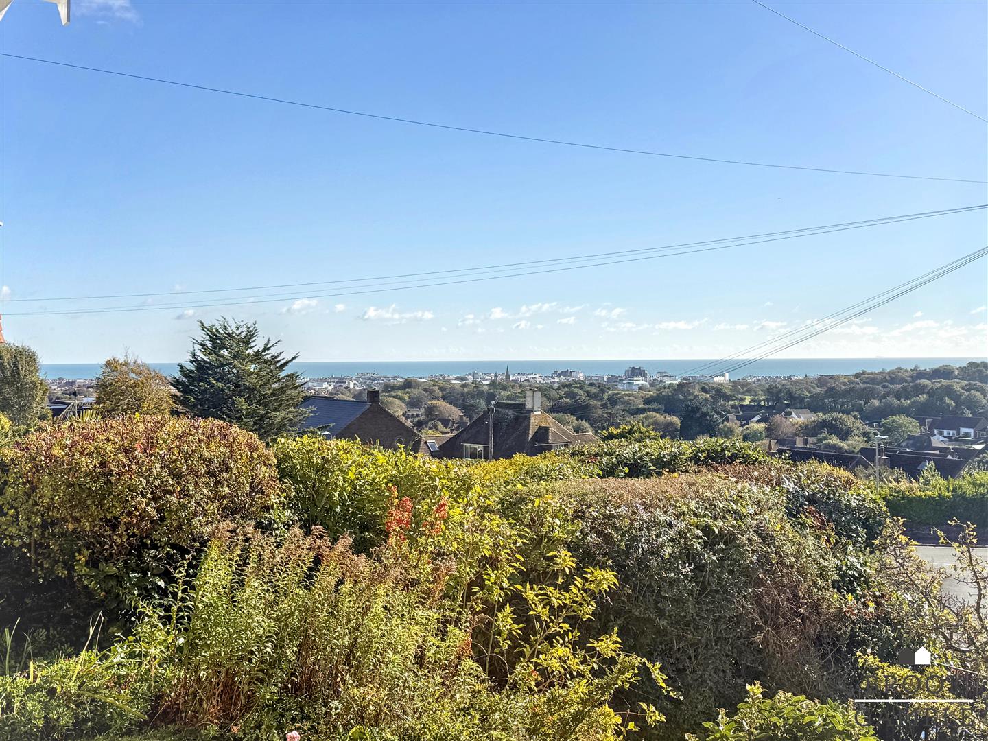 5 Bedroom House - Detached. Pashley Road in Eastbourne,  4